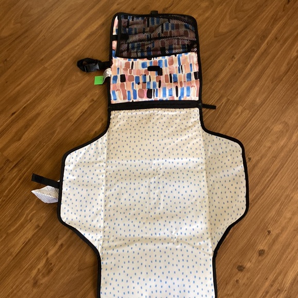 Skip Hop Baby Changing Station  Diaper Clutch - Picture 3 of 3